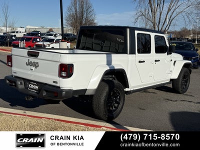 2022 Jeep Gladiator Overland - 4WD / CLEAN CARFAX