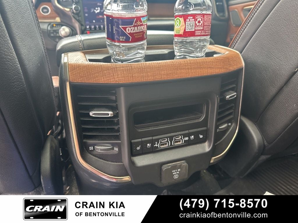 2020 RAM 1500 Laramie Longhorn - 4WD / PANORAMIC SUNROOF / LIFTED!