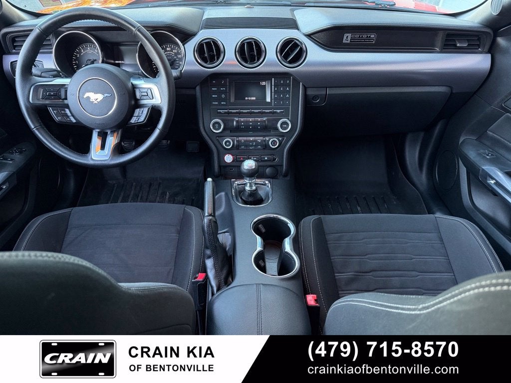 2016 Ford Mustang GT - 5.0 L V8 / CLEAN CARFAX