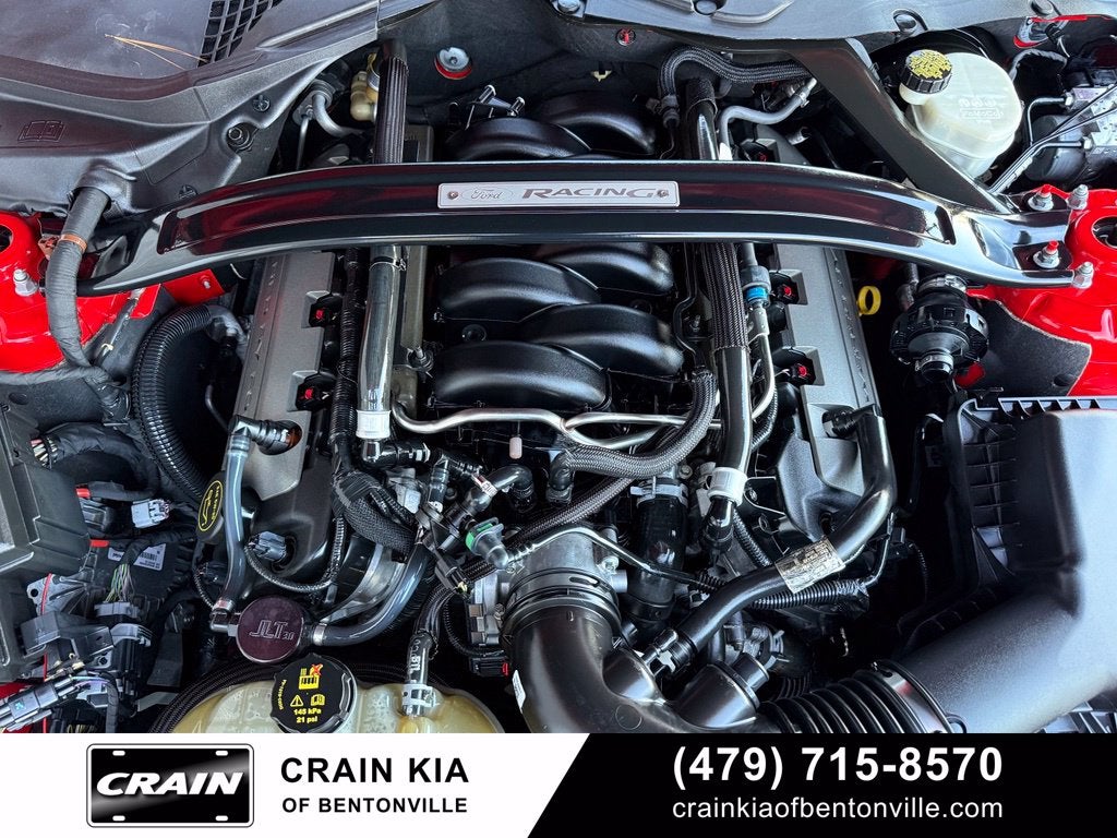 2016 Ford Mustang GT - 5.0 L V8 / CLEAN CARFAX