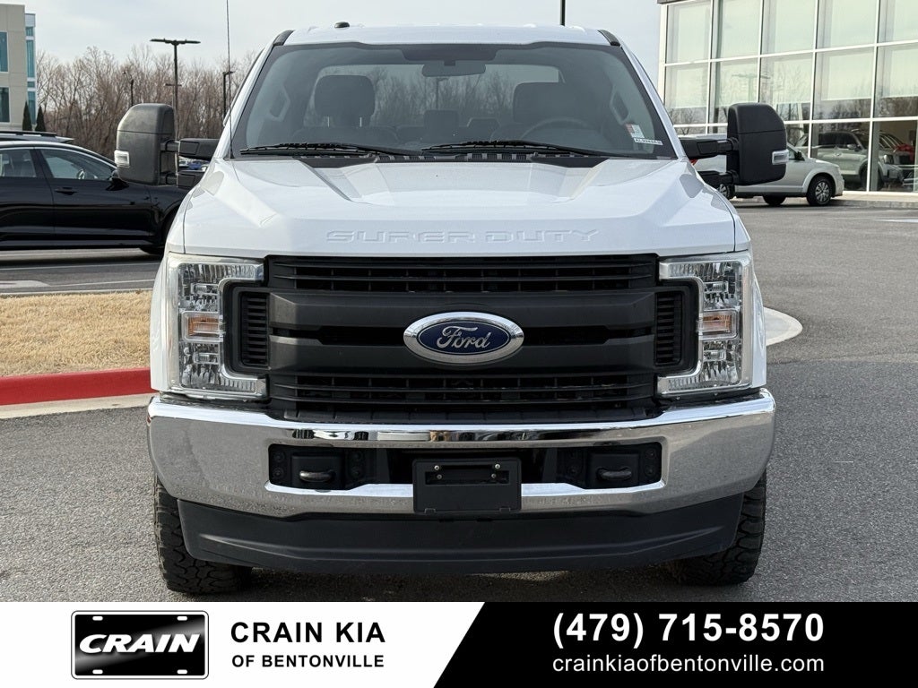 2019 Ford F-250SD XL - 4WD / CLEAN CARFAX