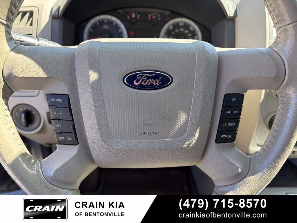 2009 Ford Escape XLT - CLEAN CARFAX / ONE OWNER