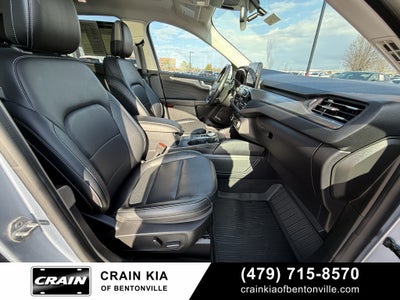2022 Ford Escape Titanium - AWD / PANORAMIC SUNROOF / CLEAN CARFAX