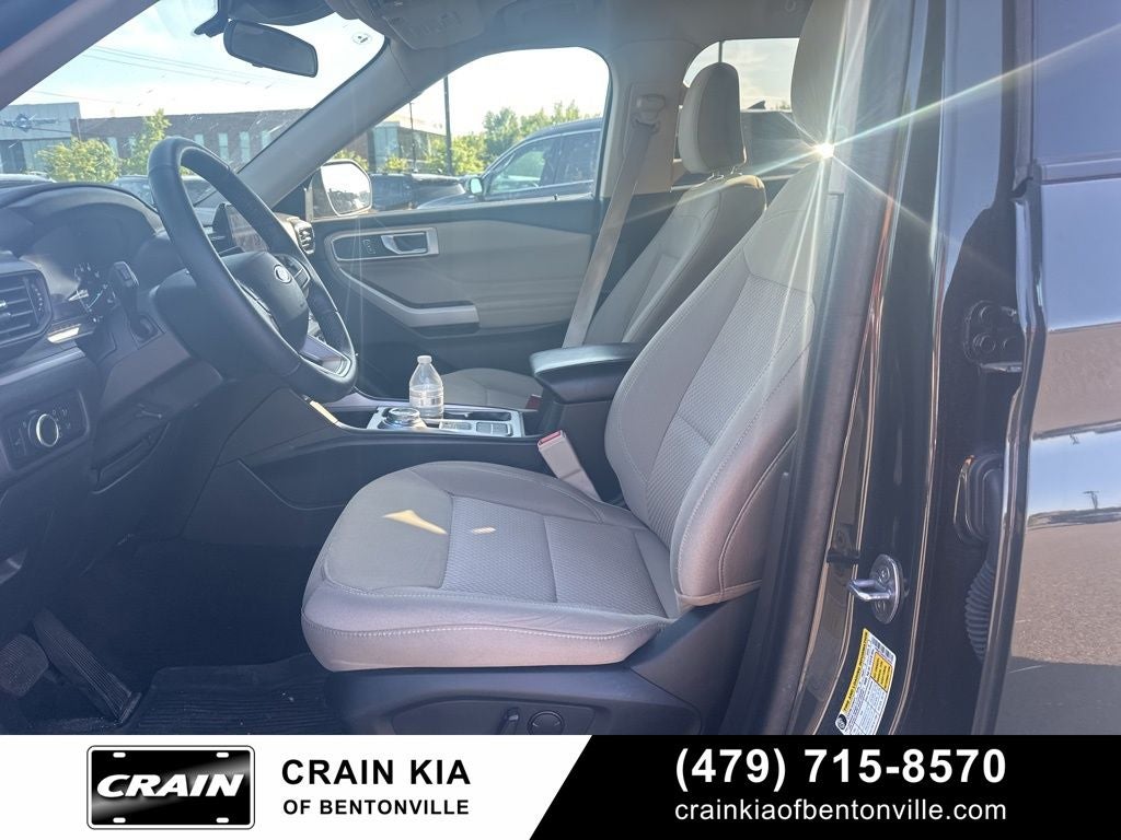 2023 Ford Explorer XLT - CLEAN CARFAX / ONE OWNER / 3RD ROW