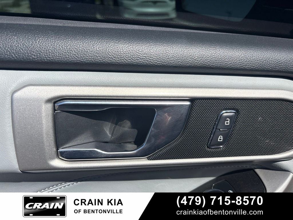 2024 Ford Explorer XLT - 4WD / CLEAN CARFAX / ONE OWNER
