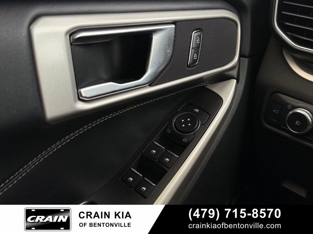 2022 Ford Explorer XLT - 4WD / PANORAMIC SUNROOF / CLEAN CARFAX