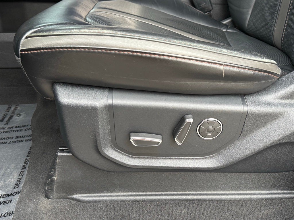 2021 Ford F-450SD Platinum - 4WD / PANORAMIC SUNROOF / $30K LIFT / WHEELS