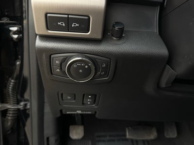 2021 Ford F-450SD Platinum - 4WD / PANORAMIC SUNROOF / $30K LIFT / WHEELS