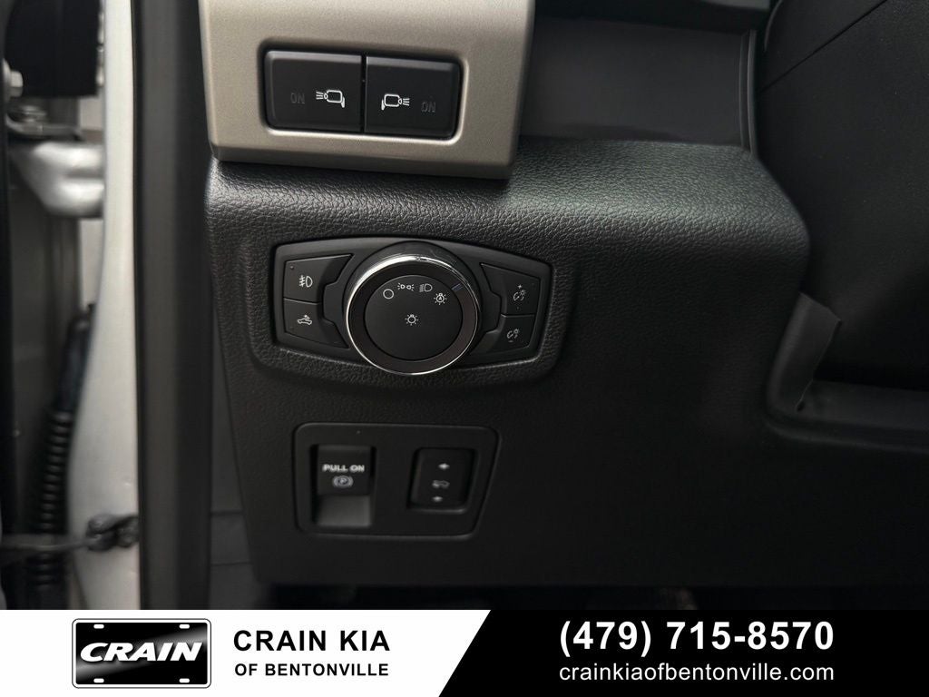 2019 Ford F-150 Lariat - 4WD / PANORAMIC SUNROOF