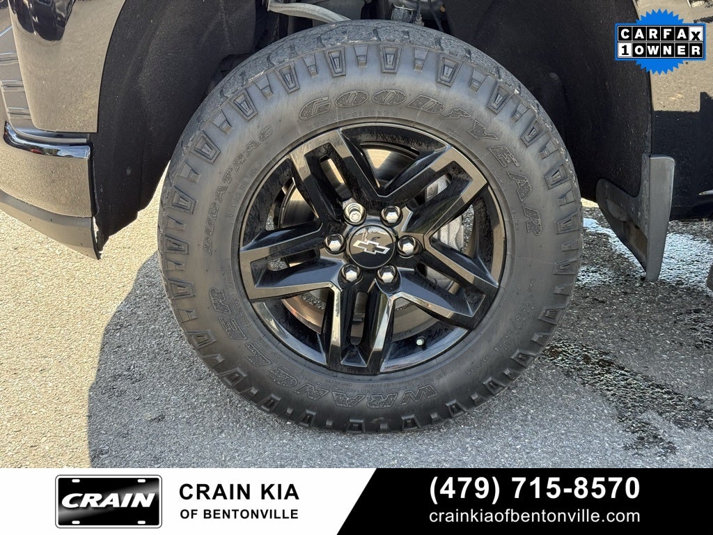 2021 Chevrolet Silverado 1500 Custom Trail Boss - 4WD / CLEAN CARFAX / ONE OWNER