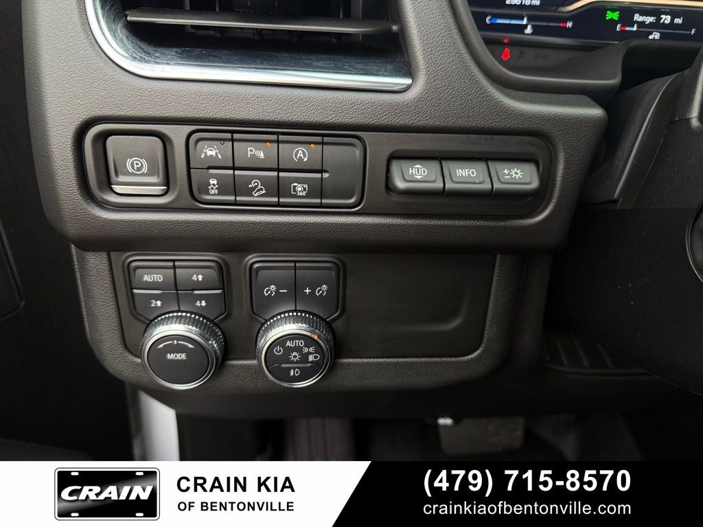 2024 GMC Yukon AT4 - 4WD / PANORAMIC SUNROOF / CLEAN CARFAX