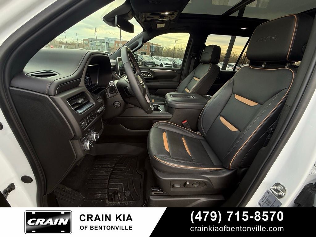 2024 GMC Yukon AT4 - 4WD / PANORAMIC SUNROOF / CLEAN CARFAX