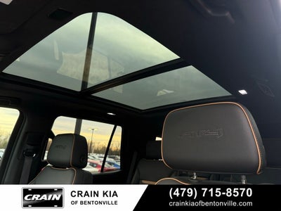 2024 GMC Yukon AT4 - 4WD / PANORAMIC SUNROOF / CLEAN CARFAX
