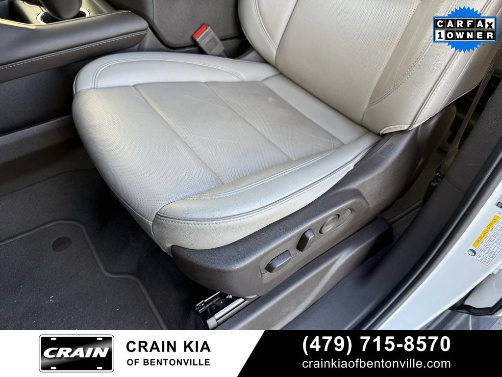 2021 GMC Yukon XL SLT - 4WD / PANORAMIC SUNROOF / ONE OWNER