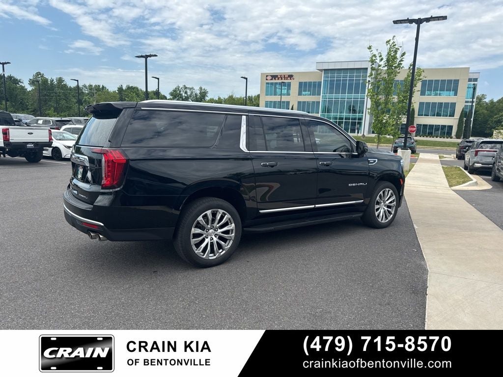 2022 GMC Yukon XL Denali - 4WD / CLEAN CARFAX