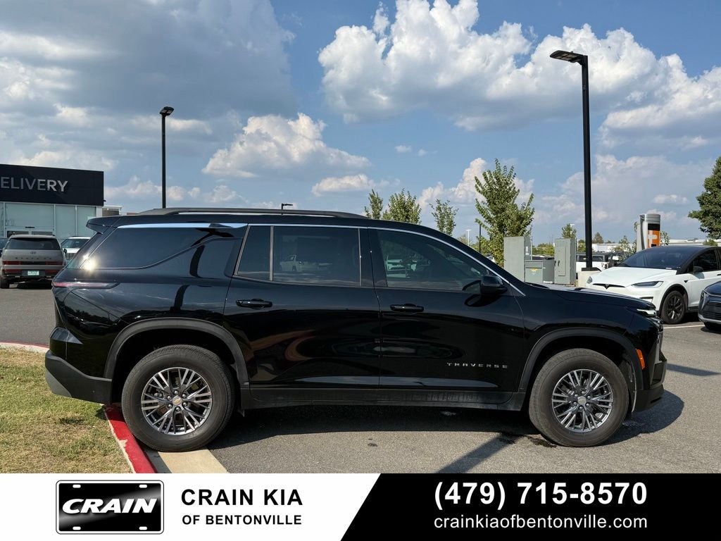 2025 Chevrolet Traverse LT - AWD / CLEAN CARFAX / ONE OWNER