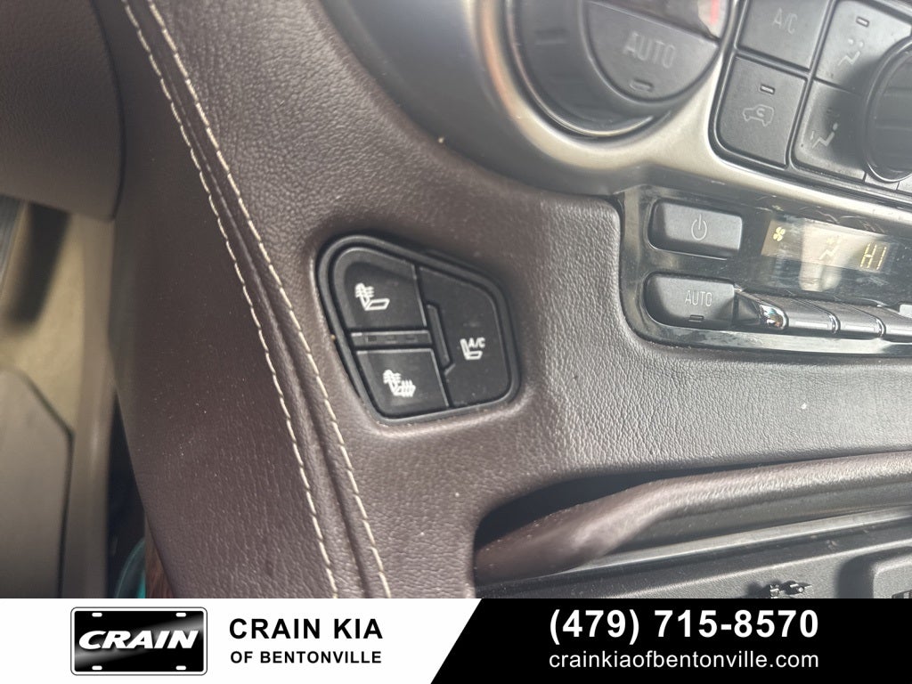 2015 Chevrolet Suburban LTZ - 4WD / SUNROOF / DVD / CLEAN CARFAX