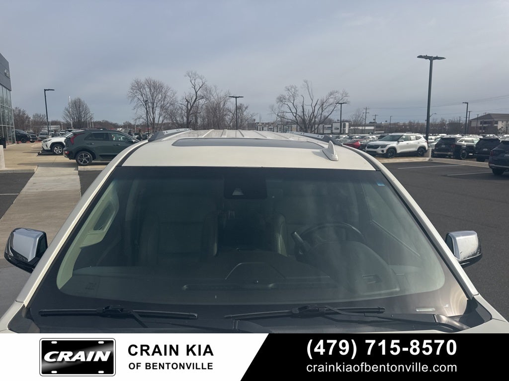 2015 Chevrolet Suburban LTZ - 4WD / SUNROOF / DVD / CLEAN CARFAX