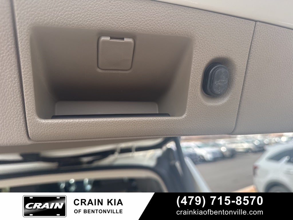 2015 Chevrolet Suburban LTZ - 4WD / SUNROOF / DVD / CLEAN CARFAX