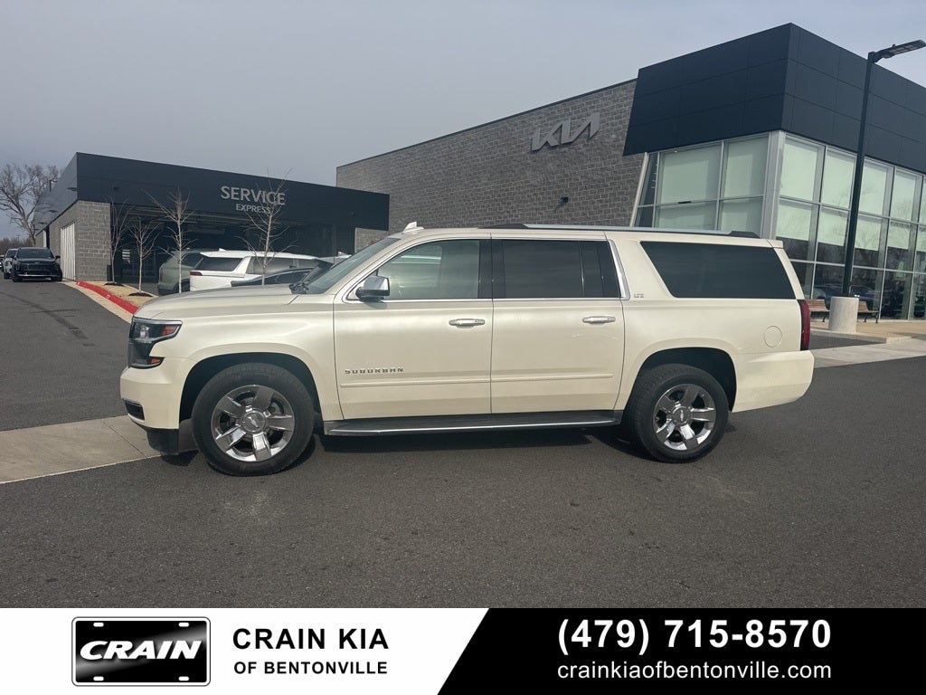 2015 Chevrolet Suburban LTZ - 4WD / SUNROOF / DVD / CLEAN CARFAX