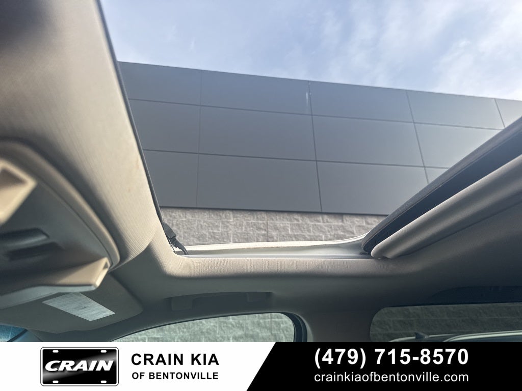 2015 Chevrolet Suburban LTZ - 4WD / SUNROOF / DVD / CLEAN CARFAX