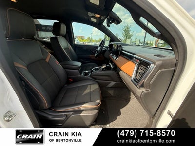2024 GMC Canyon AT4 - 4WD / CLEAN CARFAX / ONE OWNER