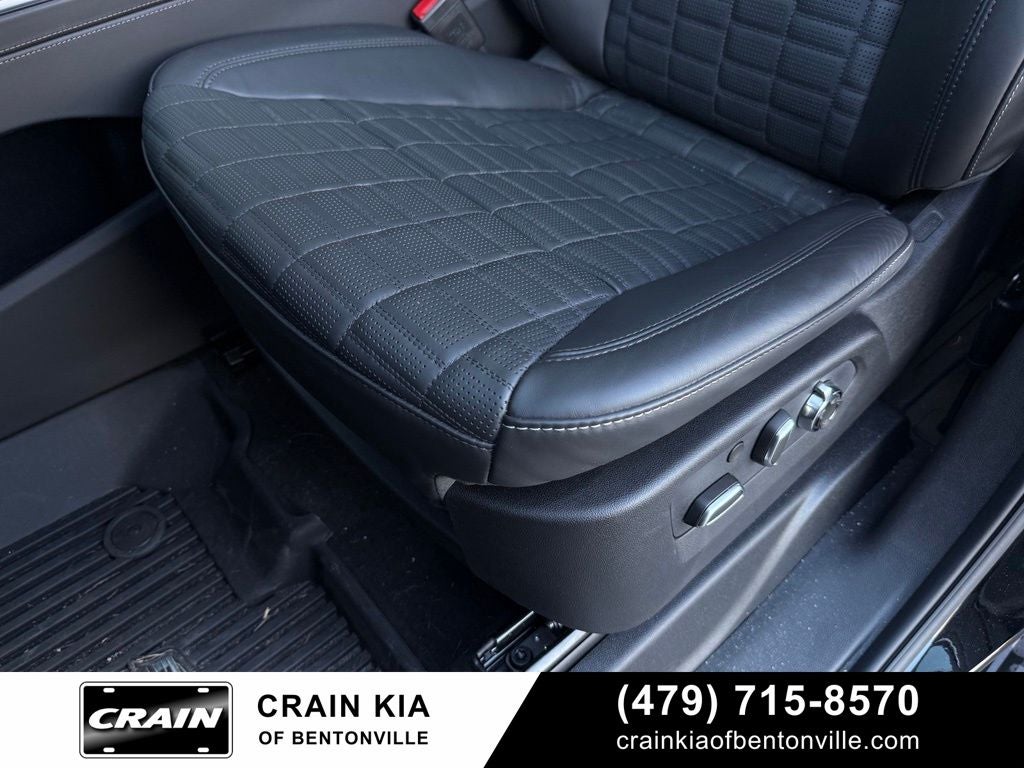 2026 Cadillac Escalade Platinum Sport - 4WD / PANORAMIC SUNROOF / CLEAN CARFAX