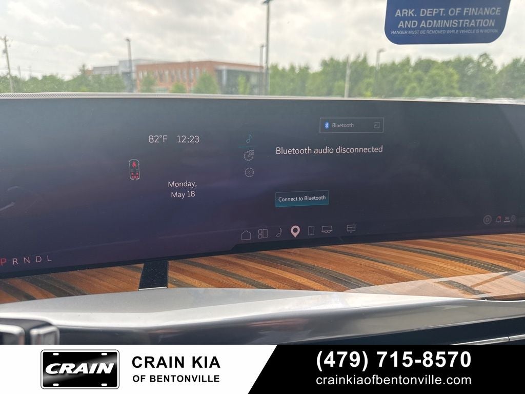 2025 Cadillac Escalade Sport Platinum - 4WD / PANORAMIC SUNROOF / CLEAN CARFAX