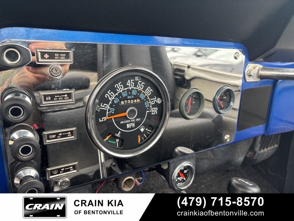 1986 Jeep CJ-7 4WD - AUTOMATIC / 4WD