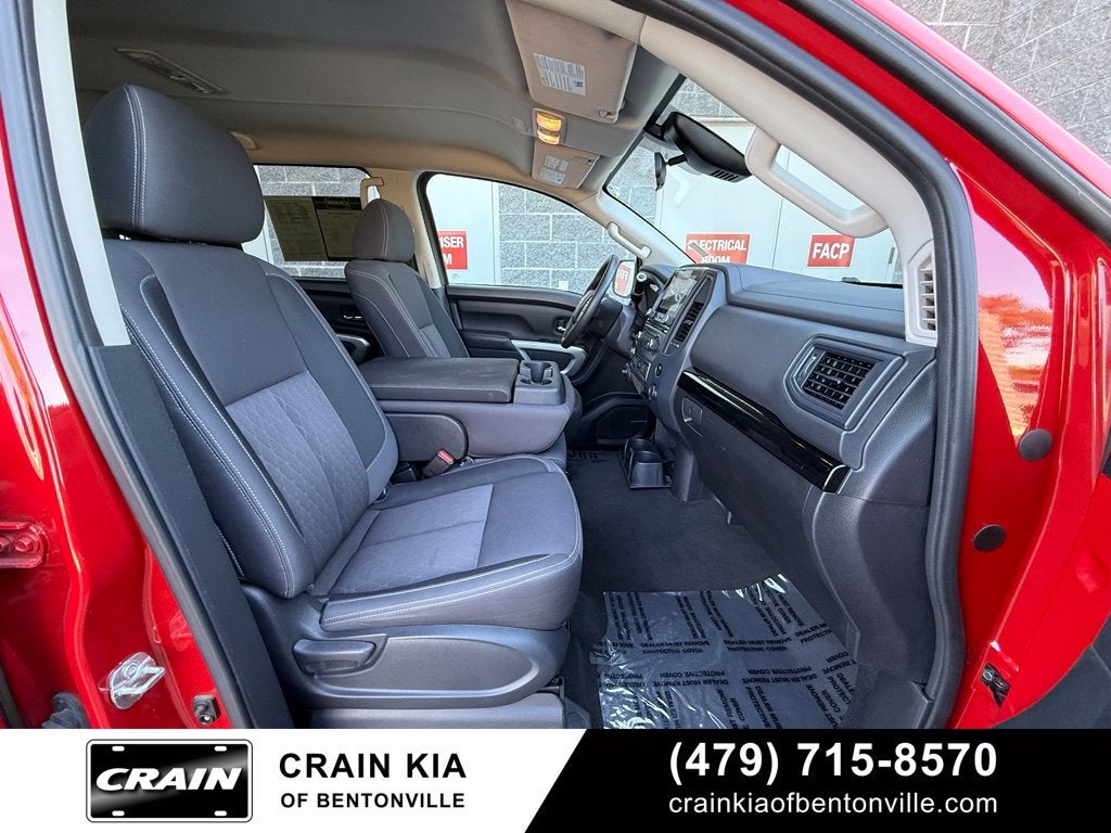 2022 Nissan Titan SV - 4WD