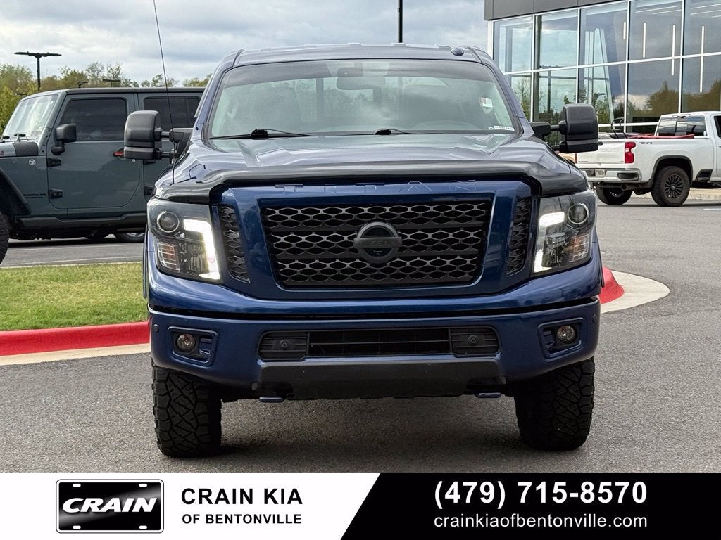 2017 Nissan Titan XD PRO-4X - 4WD / CLEAN CARFAX