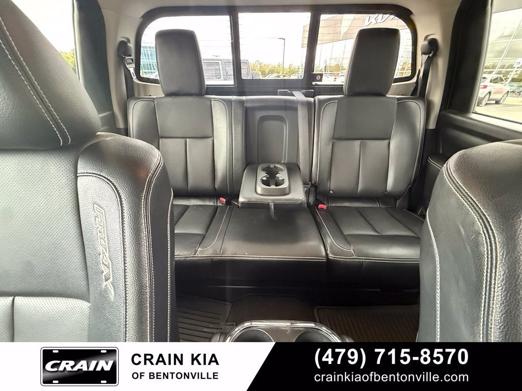 2017 Nissan Titan XD PRO-4X - 4WD / CLEAN CARFAX