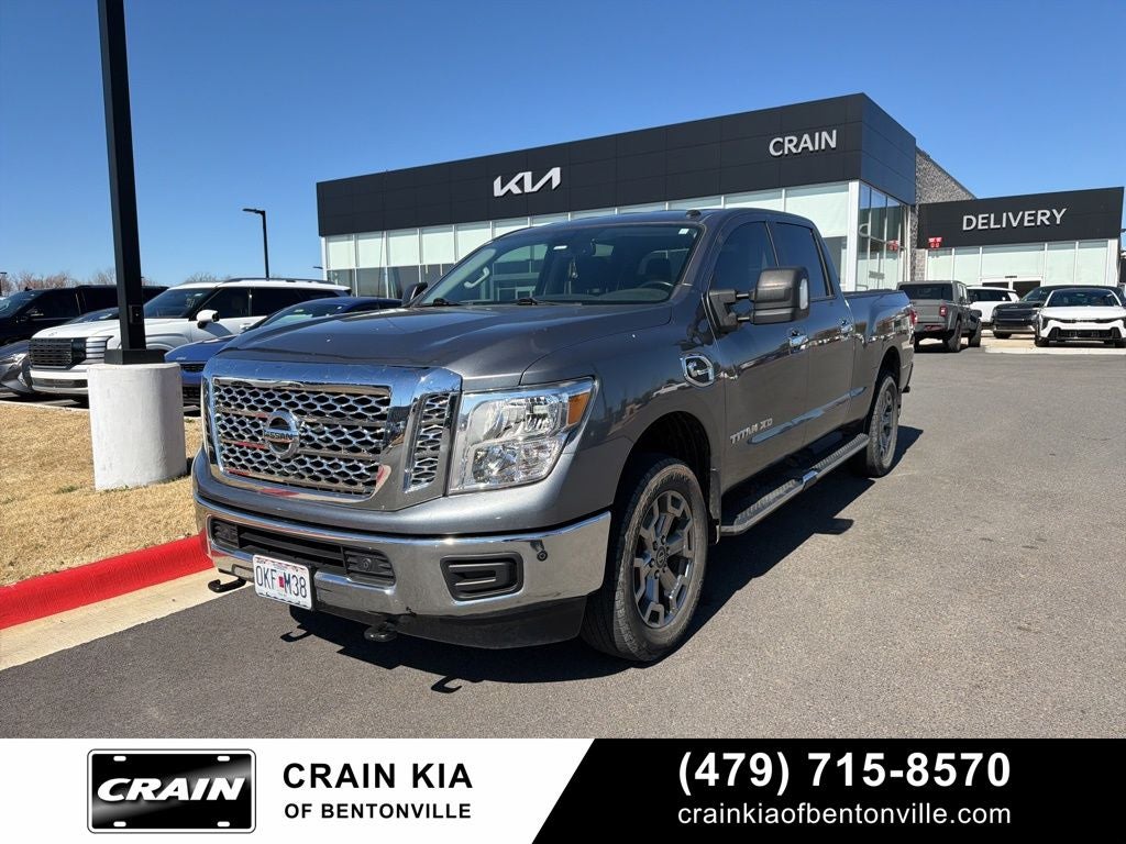2019 Nissan Titan XD SV - 4WD / CLEAN CARFAX / ONE OWNER