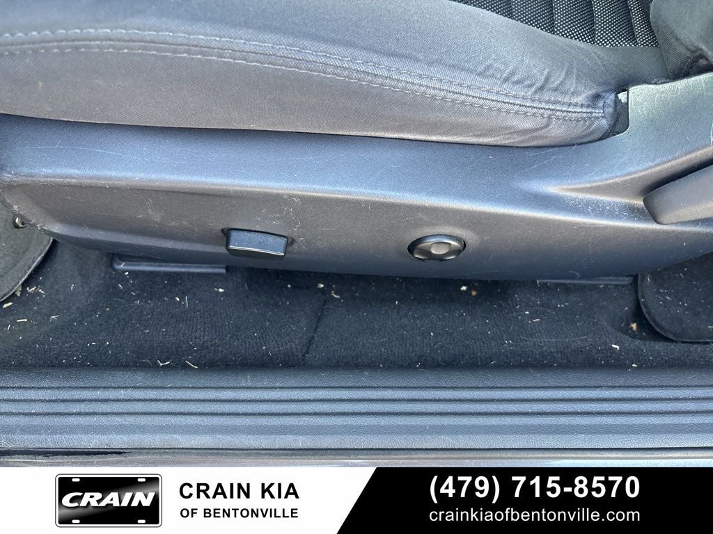 2013 Dodge Challenger SXT - CLEAN CARFAX HISTORY