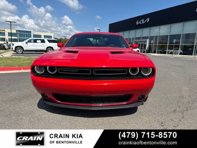 2017 Dodge Challenger R/T - CLEAN CARFAX / SUNROOF