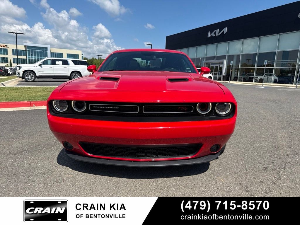 2017 Dodge Challenger R/T - CLEAN CARFAX / SUNROOF