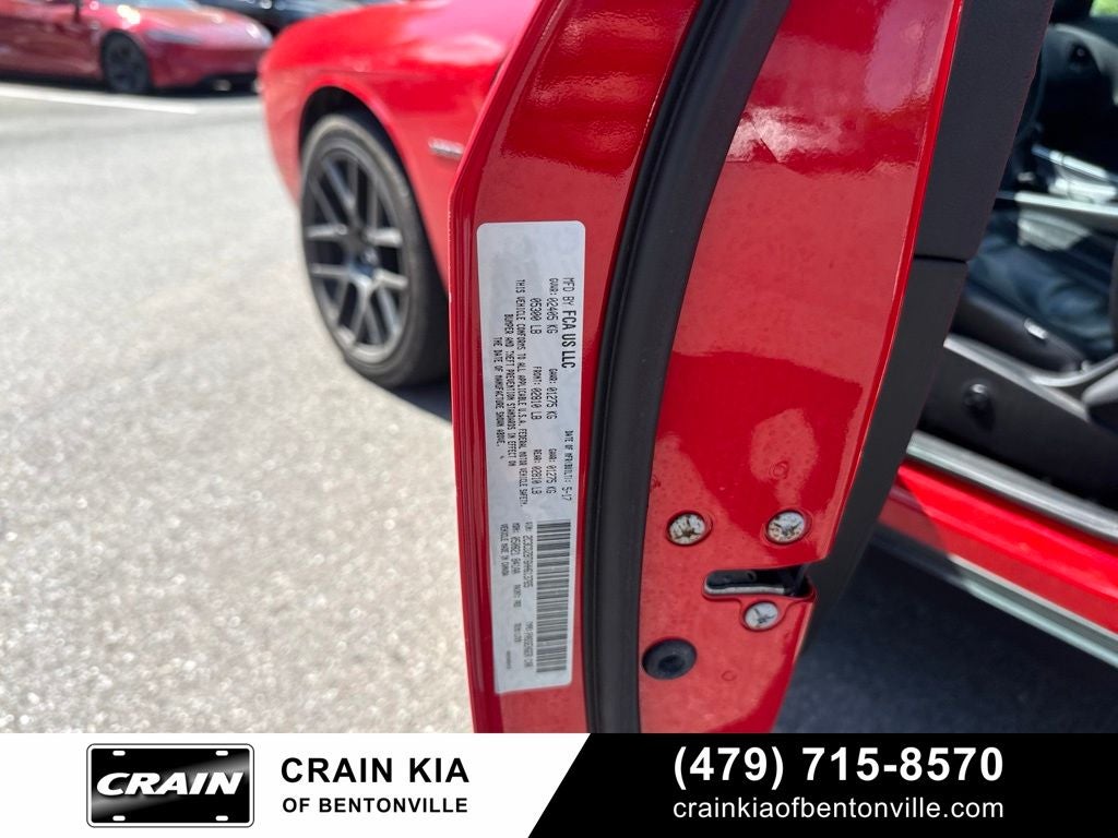 2017 Dodge Challenger R/T - CLEAN CARFAX / SUNROOF