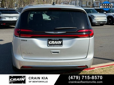 2024 Chrysler Pacifica Touring L - CLEAN CARFAX / ONE OWNER