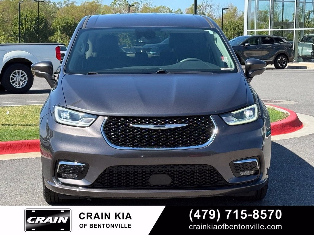 2022 Chrysler Pacifica Hybrid Touring L - CLEAN CARFAX / ONE OWNER