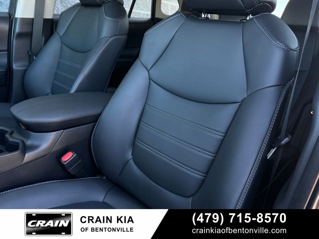 2024 Toyota RAV4 XLE Premium - SUNROOF / CLEAN CARFAX / ONE OWNER