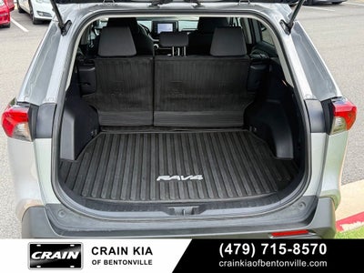 2021 Toyota RAV4 XLE - AWD / CLEAN CARFAX / ONE OWNER