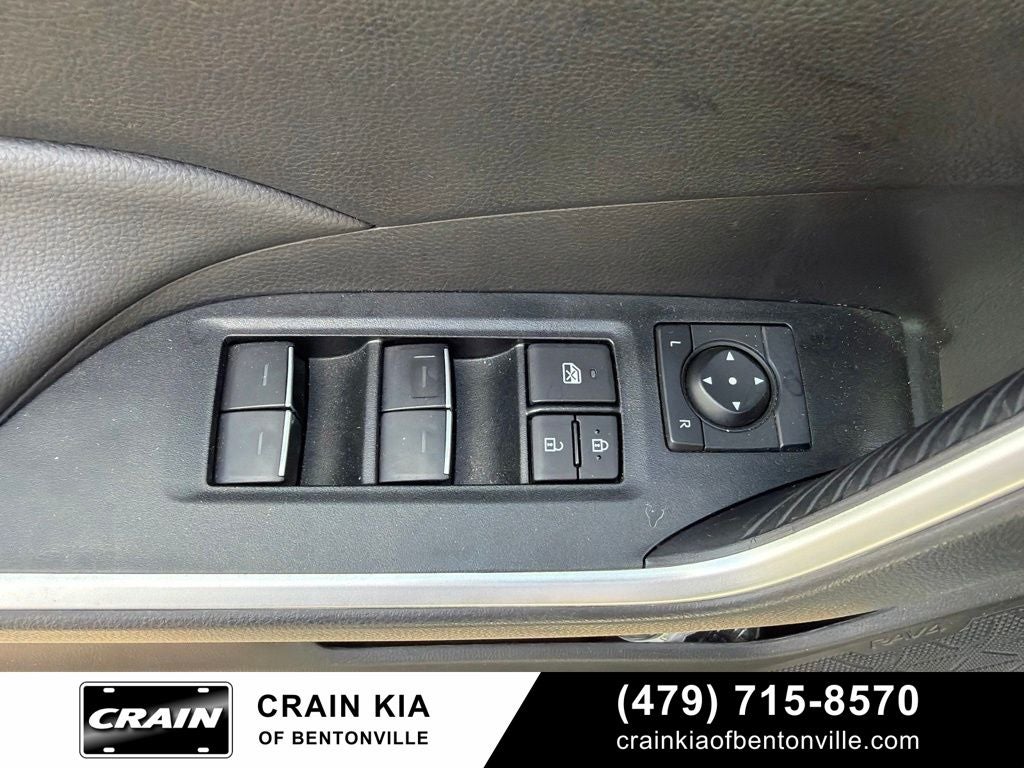 2024 Toyota RAV4 Hybrid Woodland Edition - AWD / CLEAN CARFAX / ONE OWNER