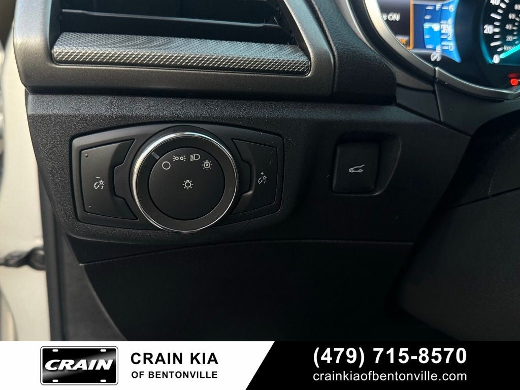 2017 Ford Fusion SE - CLEAN CARFAX