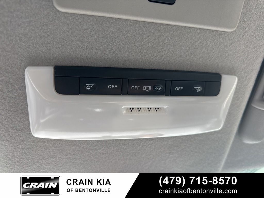 2023 Nissan Kicks SR Premium - CLEAN CARFAX / ONE OWNER