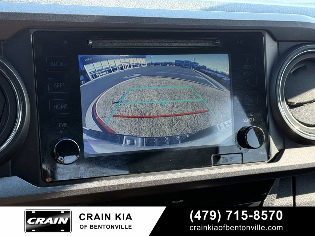 2017 Toyota Tacoma SR V6 - 4WD / LIFTED! / CLEAN CARFAX