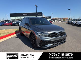 2022 Volkswagen Tiguan 2.0T SE R-Line Black - AWD / PANORAMIC SUNROOF / CLEAN CARFAX