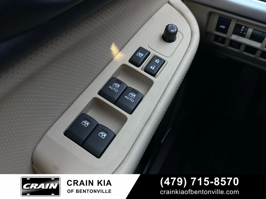 2015 Subaru Legacy 2.5i Limited - SUNROOF