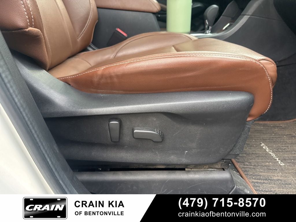 2023 Subaru Ascent Touring - AWD / PANORAMIC SUNROOF / ONE OWNER