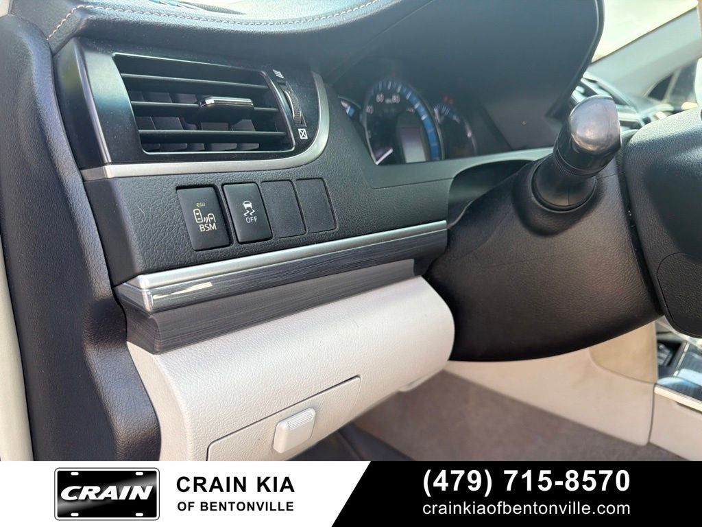2013 Toyota Camry Hybrid XLE - SUNROOF