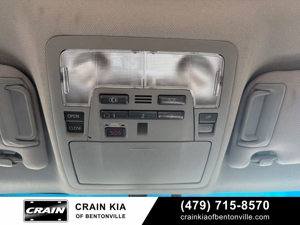 2013 Toyota Camry Hybrid XLE - SUNROOF